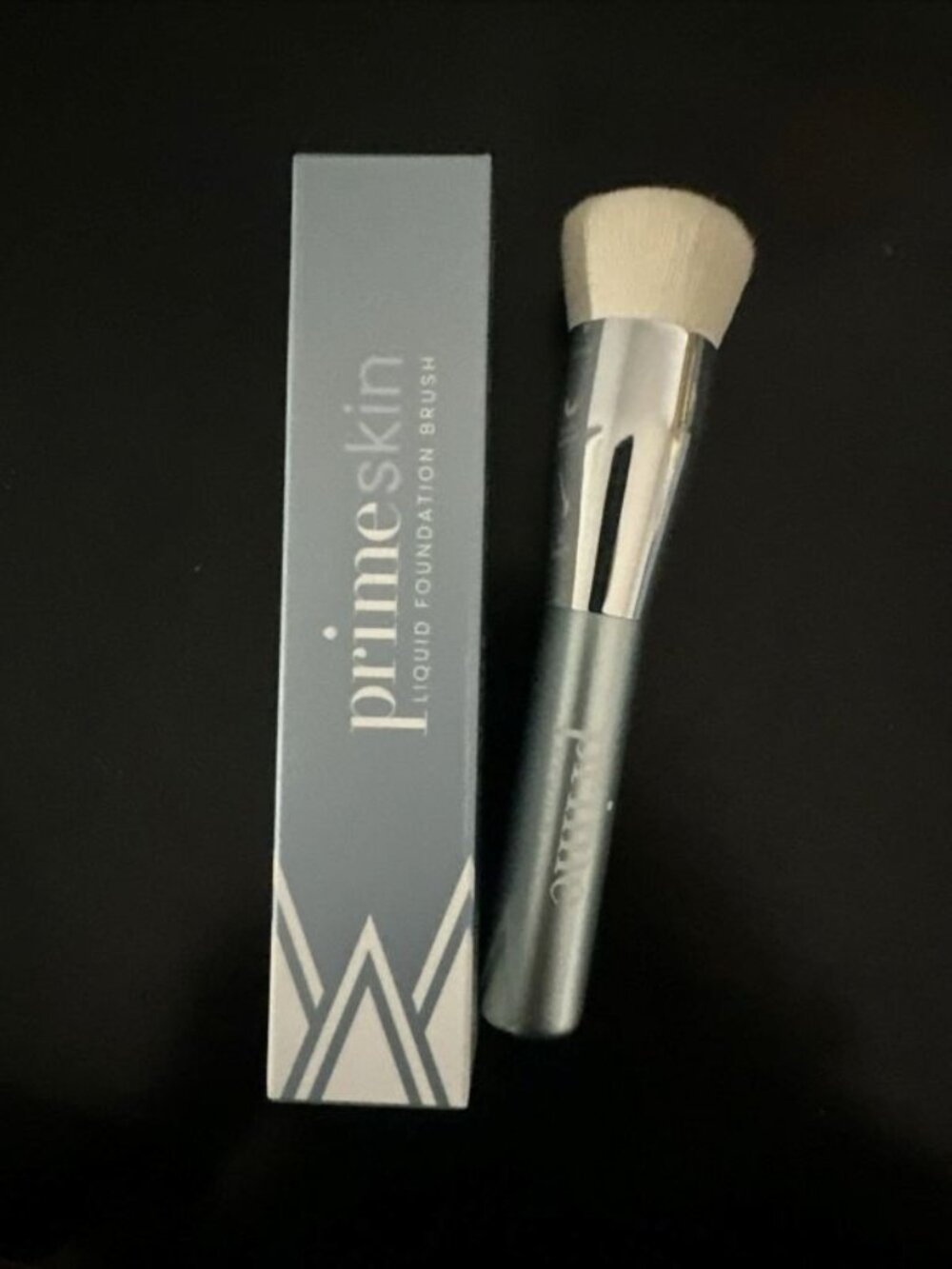 Gray Prime Skin Liquid Foundation Brush for Mature Women-Ultra-Soft Bristles
